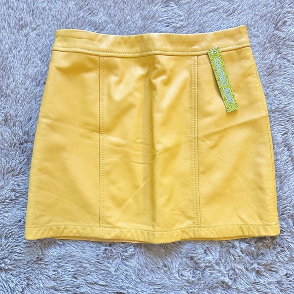 Gianni Bini Dresses & Skirts - Gianni Bini Genuine Leather Mini Skirt XS NWT